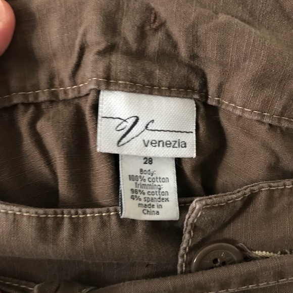 Mini skirt - Picture 2 of 4